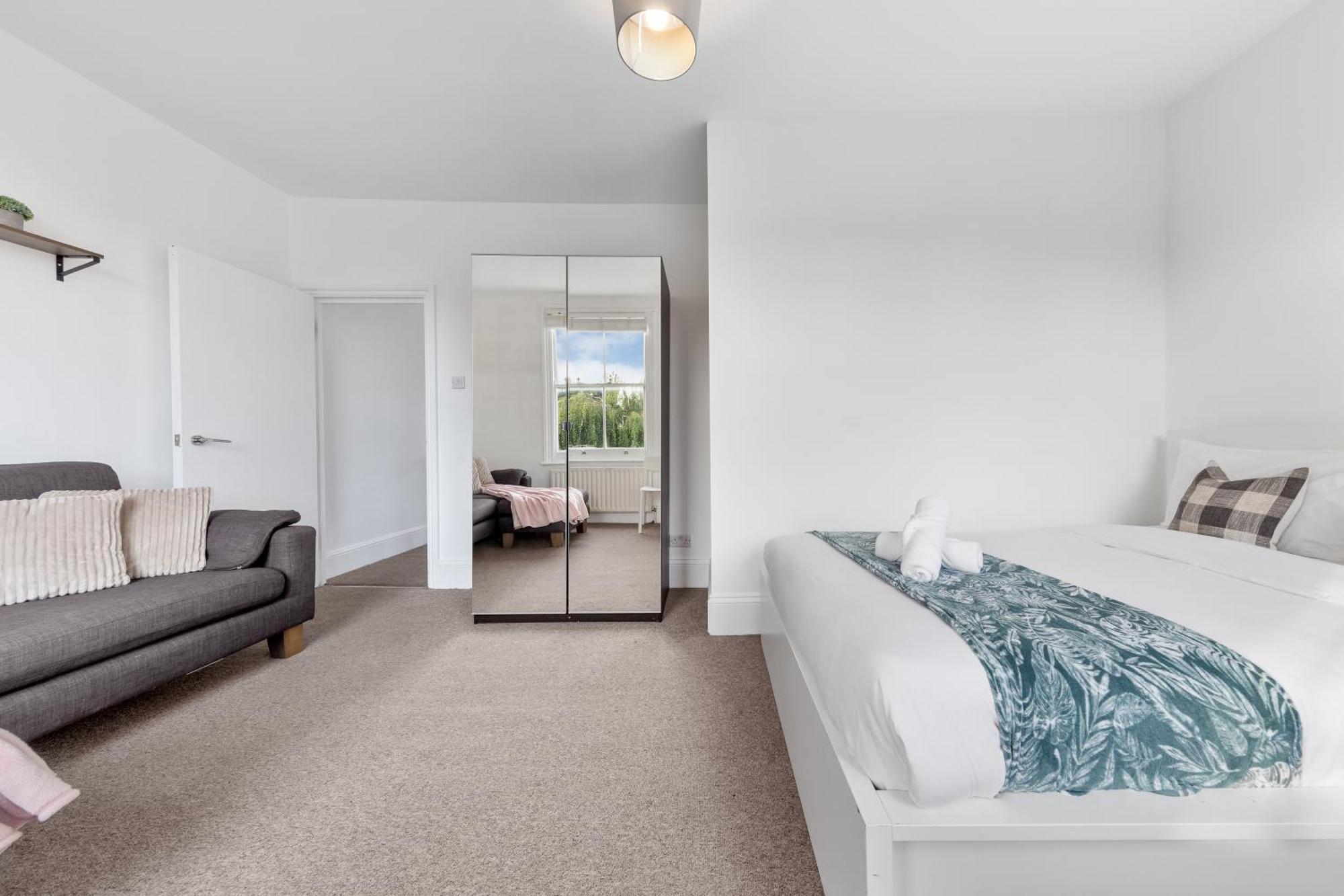 Luxury 4 Bedroom Flat With Stunning Shard View From Terrace In Central London! Next To Station, Sleeps 9 Εξωτερικό φωτογραφία