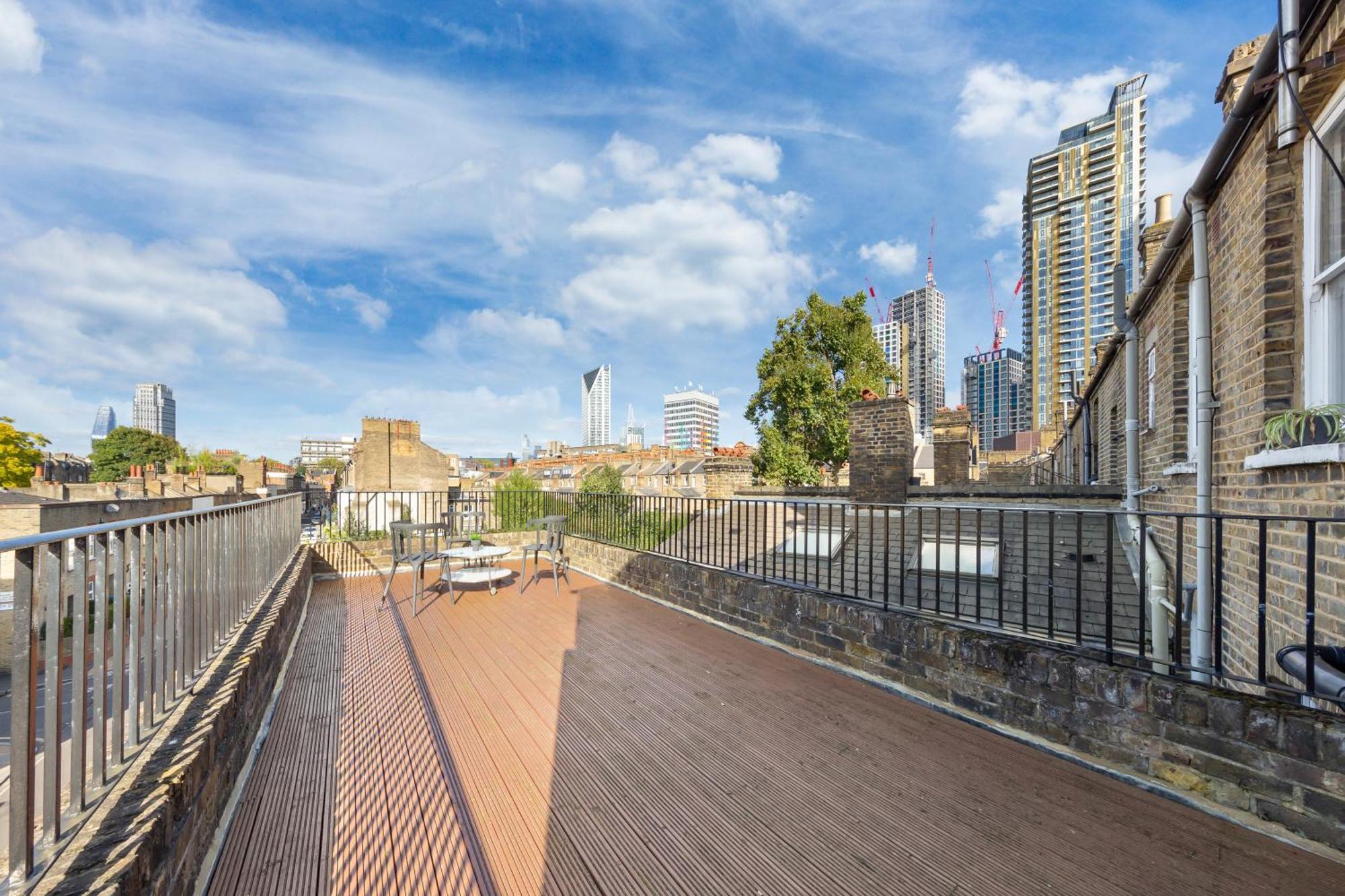 Luxury 4 Bedroom Flat With Stunning Shard View From Terrace In Central London! Next To Station, Sleeps 9 Εξωτερικό φωτογραφία
