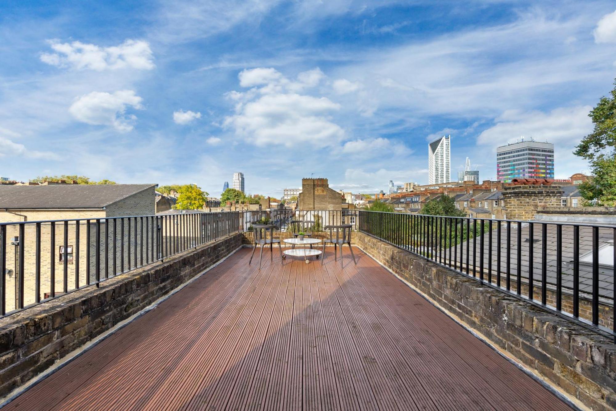 Luxury 4 Bedroom Flat With Stunning Shard View From Terrace In Central London! Next To Station, Sleeps 9 Εξωτερικό φωτογραφία