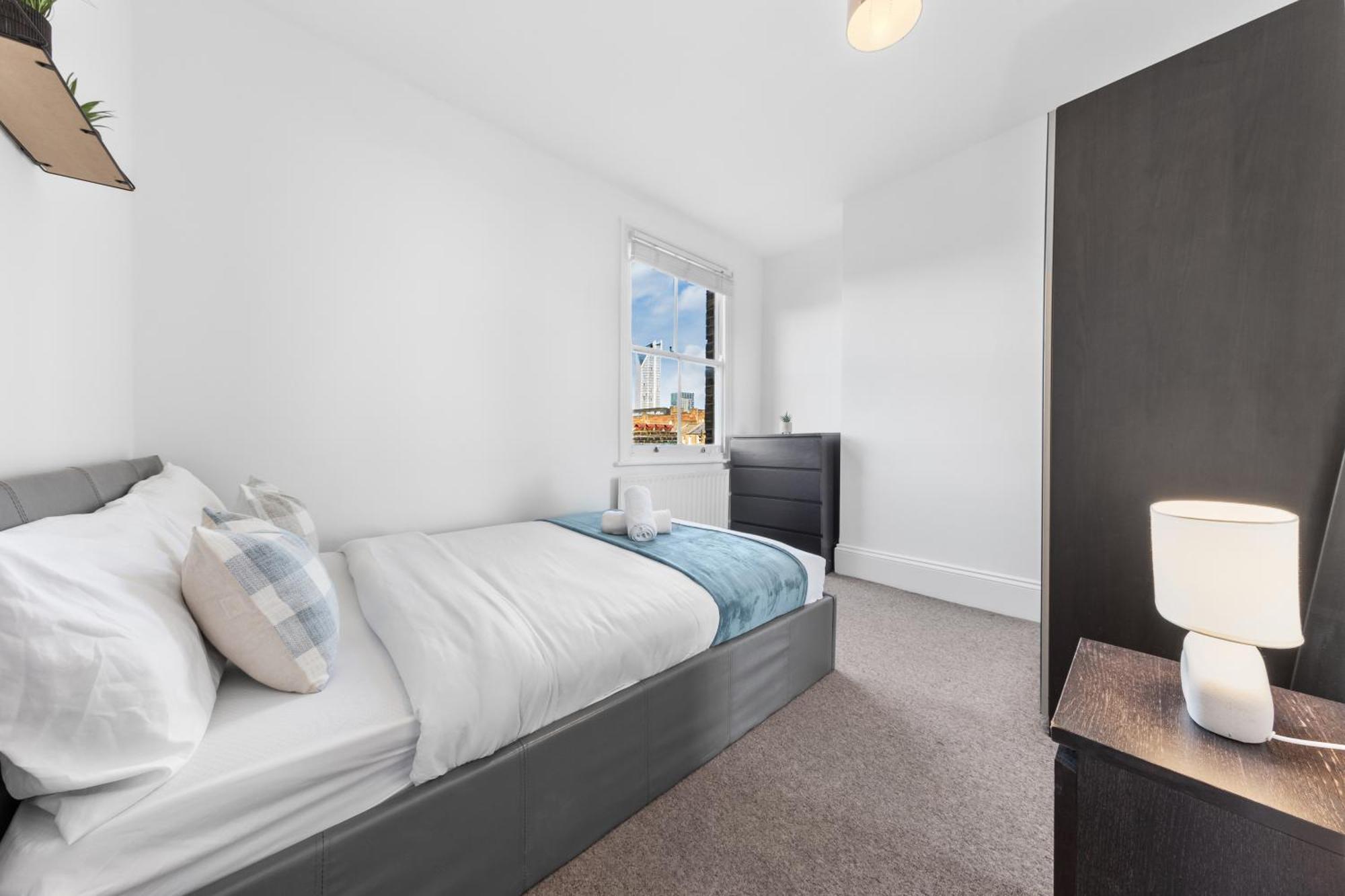 Luxury 4 Bedroom Flat With Stunning Shard View From Terrace In Central London! Next To Station, Sleeps 9 Εξωτερικό φωτογραφία