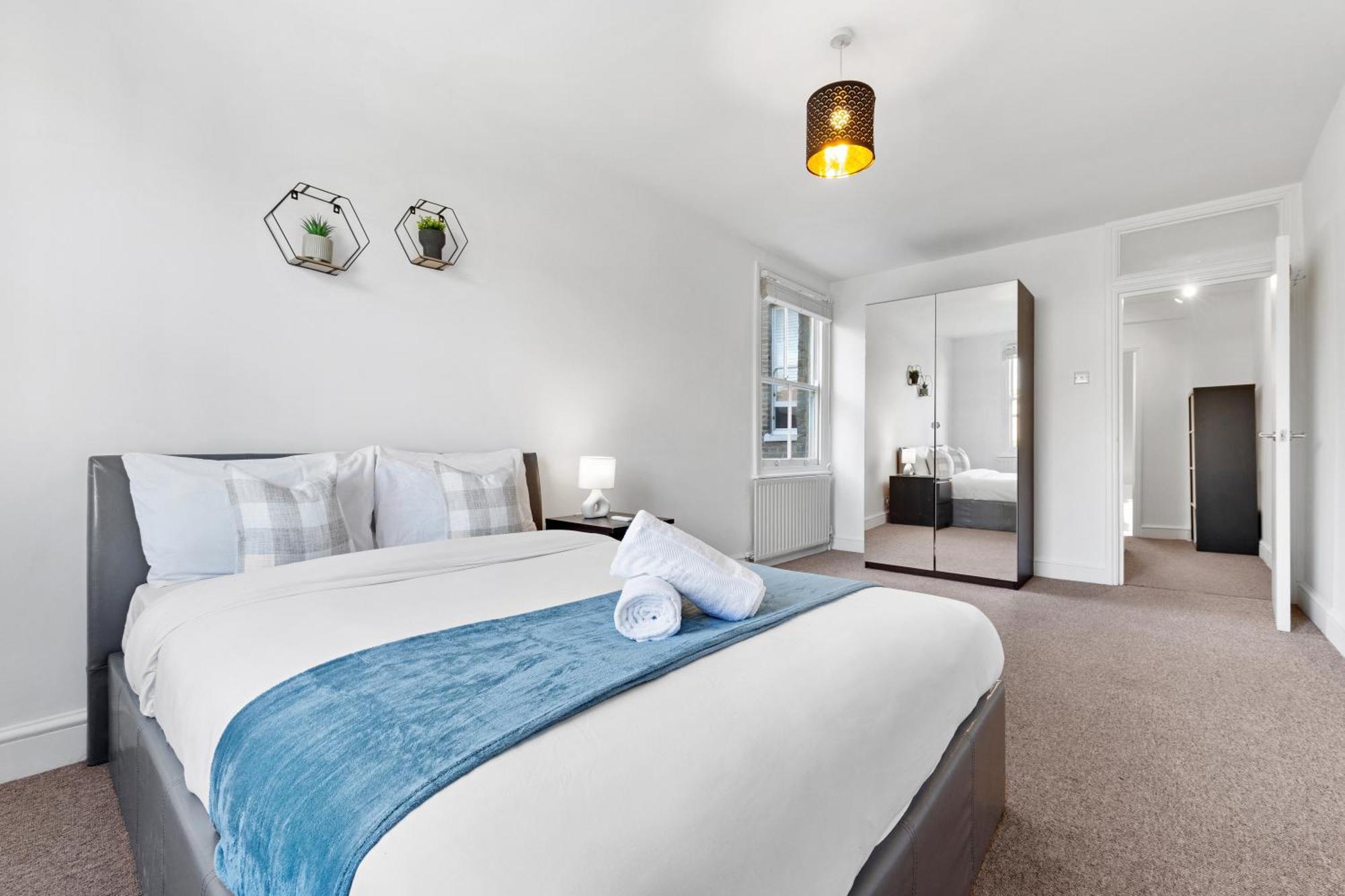 Luxury 4 Bedroom Flat With Stunning Shard View From Terrace In Central London! Next To Station, Sleeps 9 Εξωτερικό φωτογραφία