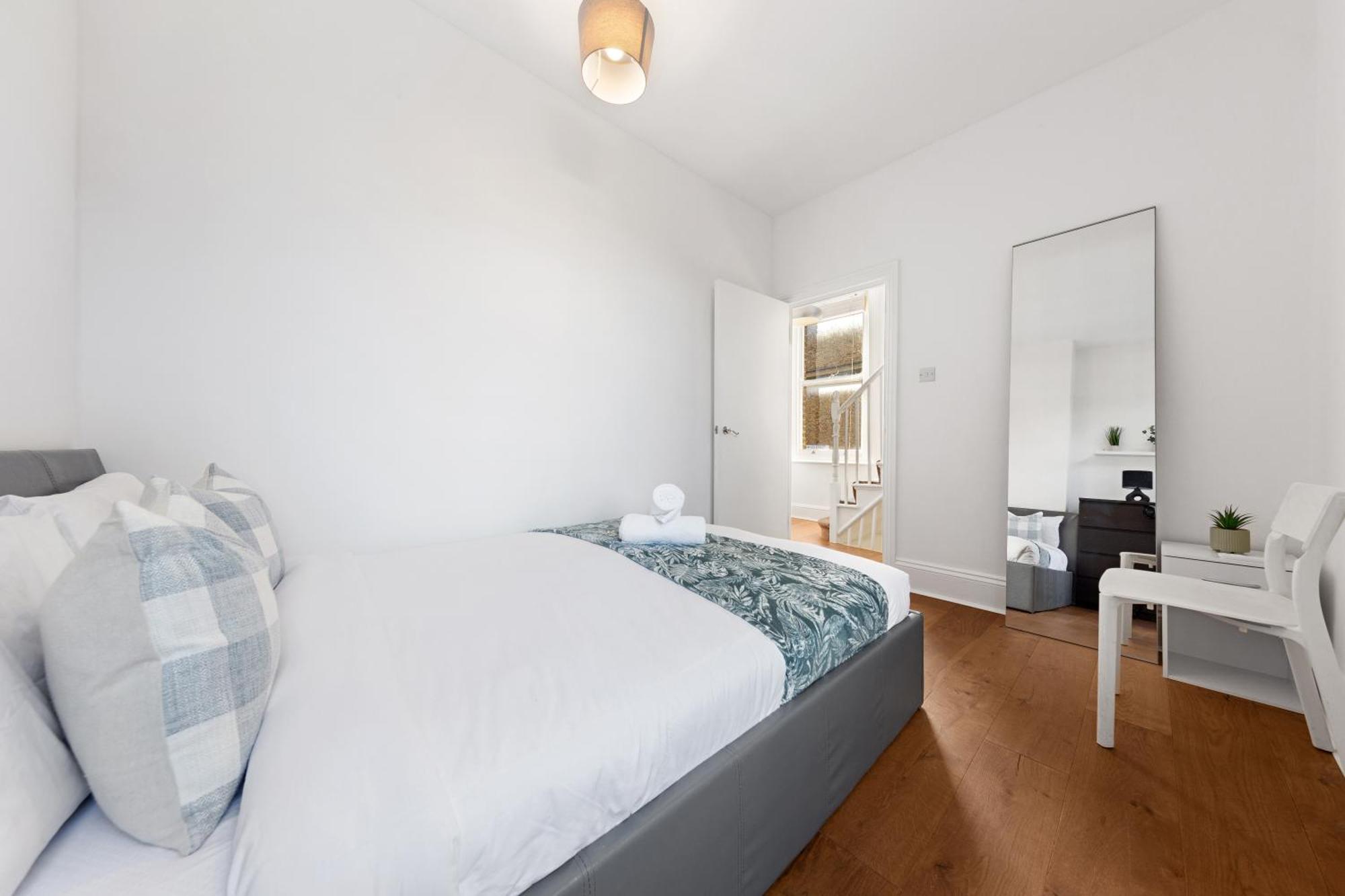 Luxury 4 Bedroom Flat With Stunning Shard View From Terrace In Central London! Next To Station, Sleeps 9 Εξωτερικό φωτογραφία