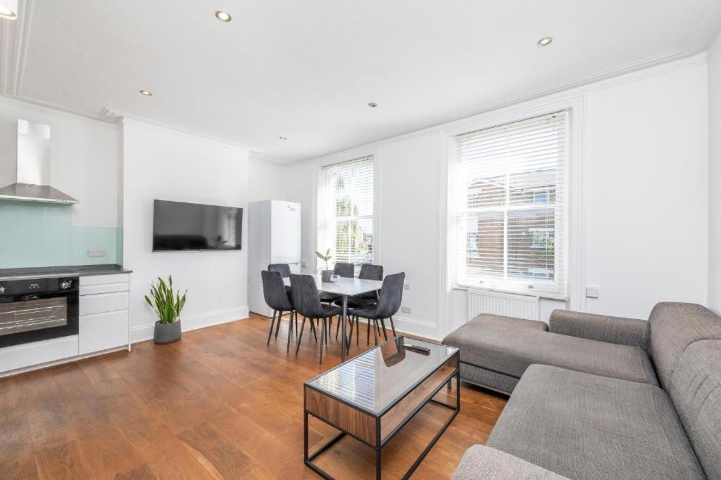 Luxury 4 Bedroom Flat With Stunning Shard View From Terrace In Central London! Next To Station, Sleeps 9 Δωμάτιο φωτογραφία