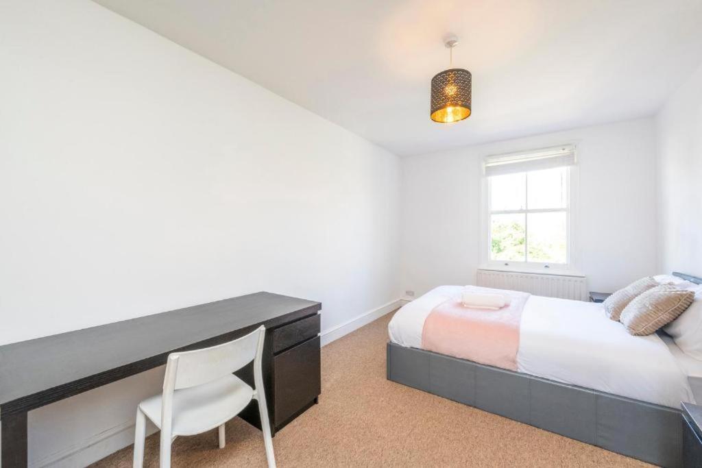 Luxury 4 Bedroom Flat With Stunning Shard View From Terrace In Central London! Next To Station, Sleeps 9 Δωμάτιο φωτογραφία