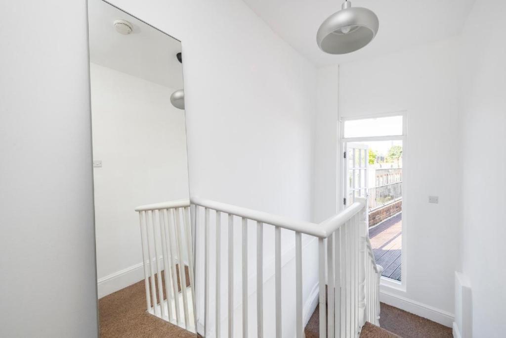 Luxury 4 Bedroom Flat With Stunning Shard View From Terrace In Central London! Next To Station, Sleeps 9 Δωμάτιο φωτογραφία