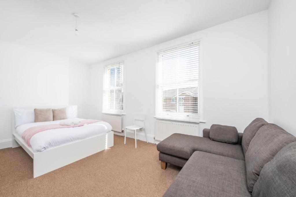 Luxury 4 Bedroom Flat With Stunning Shard View From Terrace In Central London! Next To Station, Sleeps 9 Δωμάτιο φωτογραφία