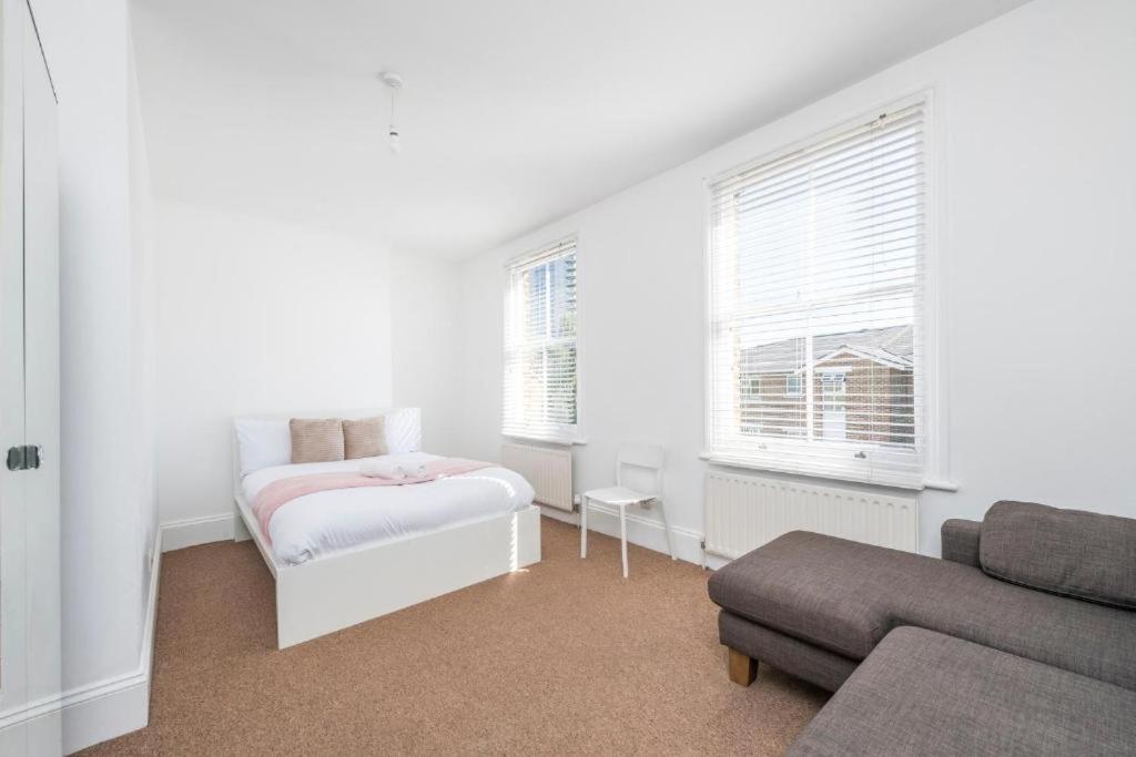 Luxury 4 Bedroom Flat With Stunning Shard View From Terrace In Central London! Next To Station, Sleeps 9 Δωμάτιο φωτογραφία